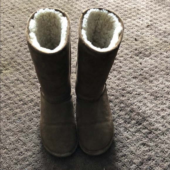 Boots - Picture 1 of 3